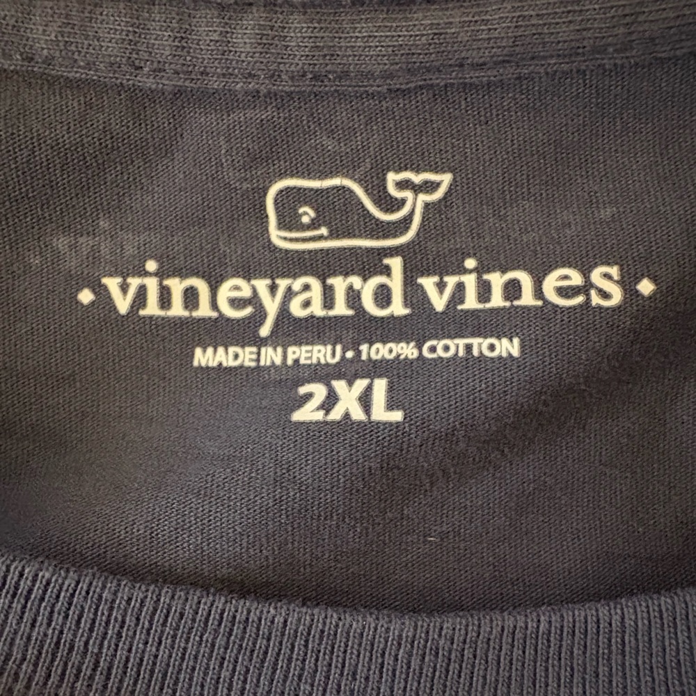 Vineyard Vines Men's Charcoal Pocket Tee - Picture 4 of 4